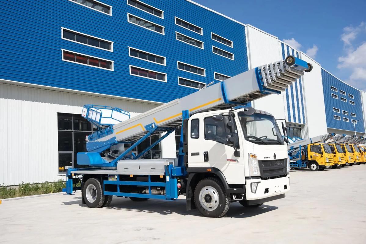 蒙阴出租云梯车高空作业车 建筑垃圾搬运